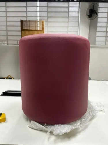 Puff Cilindro Live Para Sala E Quarto Couro Sintético Vinho