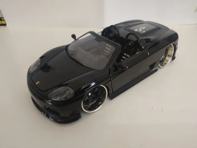 Miniatura Ferrari 360 Spider 1/24 hot Wheels 