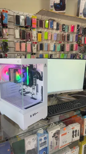 [VENDO] Setup Gamer White Edition (Monitor Curvo 144Hz + PC)