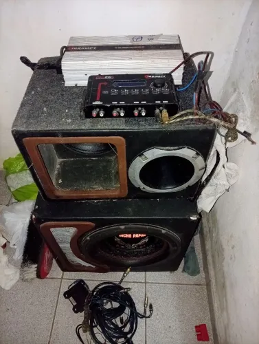 Vendo som automotivo
