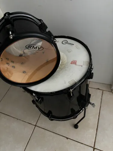 TOM 8 e surdo 14 MRV