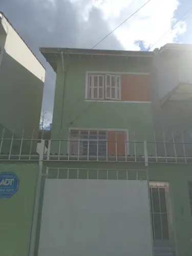 Quarto individual excelente localização