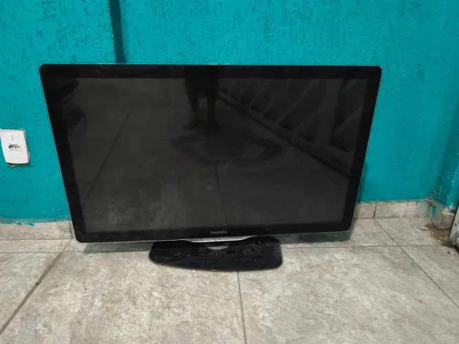 Tv usada com defeito