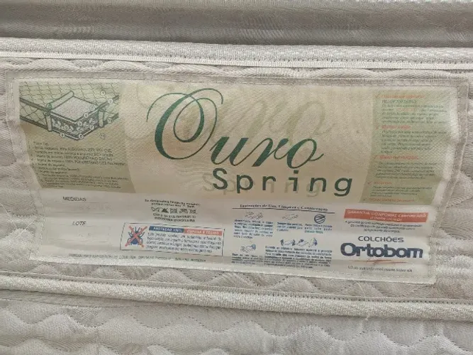 Cama box com colchão de molas solteiro Ortobom Ouro Spring