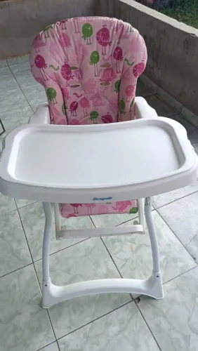 Cadeirinha de alimentação 