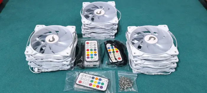 Ventoinhas RISE MODE kit com 9 Ventoinhas + 3 controladoras + 3 controles