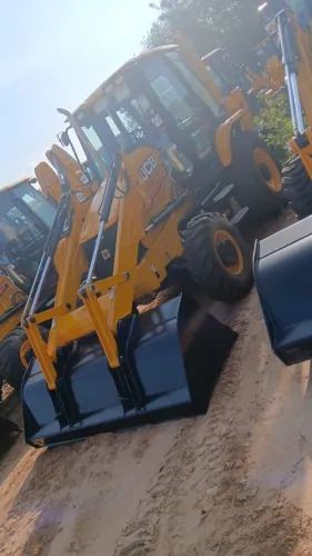 RETRO ESCAVADEIRA JCB 3CX 4X4  8,1T 24/24 ZERO KM