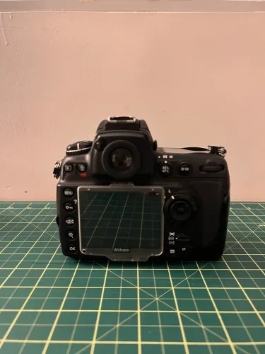 Câmera Fotográfica Nikon D700 - Corpo