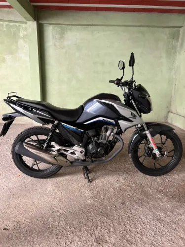 TITAN 160 