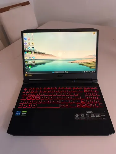Nitro 5 com 16GB RAM e 1TB SSD