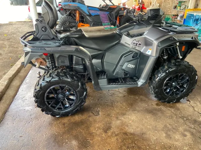 Quadriciclo can am outlander Max xt 2024