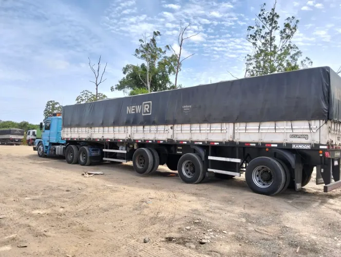 Carreta randon 2021 muito nova!