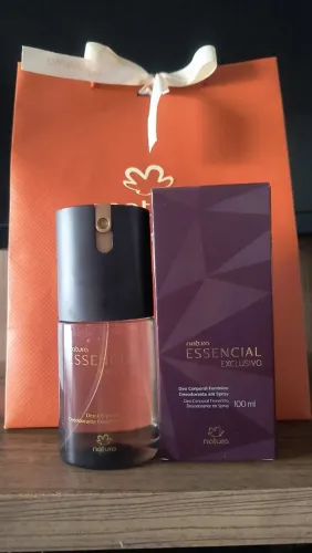 Perfume feminino Essencial Natura