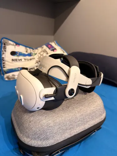 META QUEST 3 512GB + KIT COMPLETO BOBOVR M3 - ESTADO DE NOVO