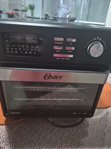 Vendo air fryer com forno oster