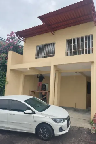 Ótima Casa ,3 qts na Av Constantino Nery, reformada. Centro - Manaus - AM