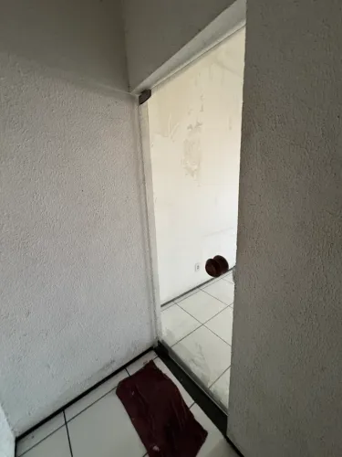 Sala comercial segundo andar São Cristóvão Av. Guajajaras 