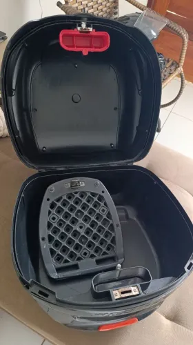 Baú para Moto Proos Preto com Chave