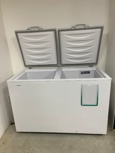 Freezer horizontal