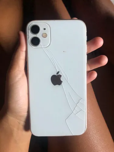 Vende-se iPhone 11 