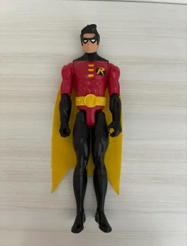 Boneco Robin