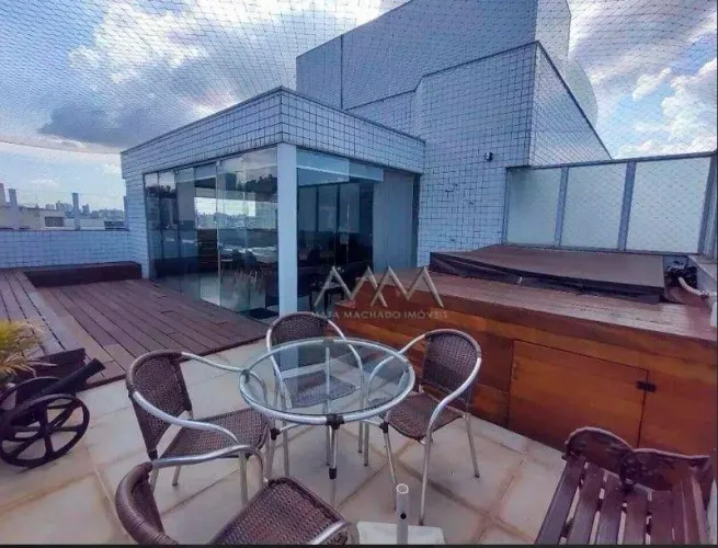 Cobertura à venda no Sion | 250 m³ - 3 quartos.