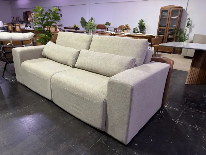 Sofá cama Veneza com molas ensacadas espuma D33 2.30m