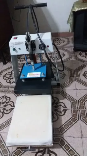Máquina de estampar