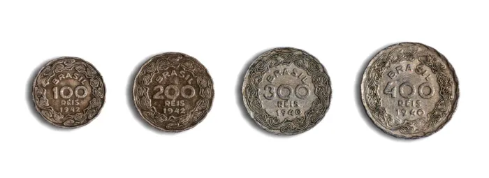 Lote de 4 Moedas Sequenciais de 100, 200, 300, 400 Réis Bras. - SOB 