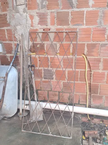 Grade de ferro/Pega ladrão 75 X 154 CM