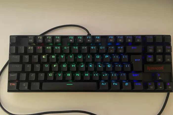 Teclado Mecânico Gamer Redragon Kumara K552 RGB