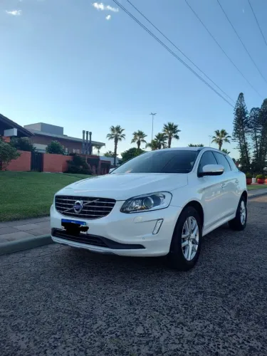 Volvo XC 60 T-5 Momentum 2.0 245cv FWD 5P 2017