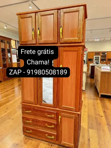 Guarda roupa de solteiro 3 portas com maleiro novo!