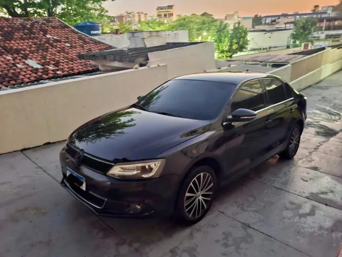 Volkswagen Jetta Highline 2.0 TSI 16V 4P Tiptronic 2011