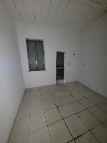 Casa de Vila para aluguel com 1 quarto e 27 metros quadrados, na Penha - Rua Leopoldina Re