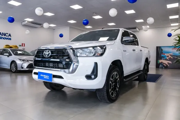 Toyota Hilux CD SRV 4X4 2.8 TDI Diesel Aut. 2024