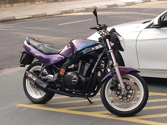 Suzuki GS500e