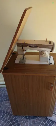 Máquina de costura Singer 