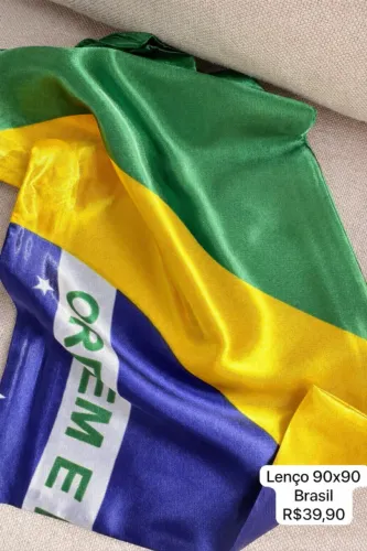 Lenços em cetim 90x 90 do Brasil Lindos demais 