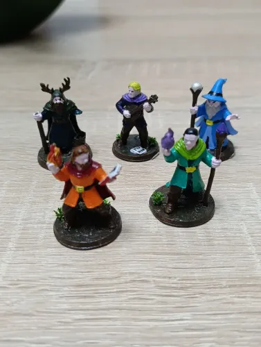 Kit 5 miniaturas RPG pintadas a mão