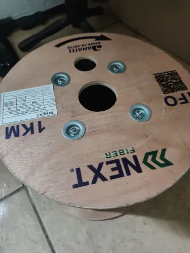 Vende se fibra óptica