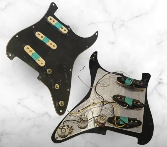 Escudo Guitarra Fender completo 