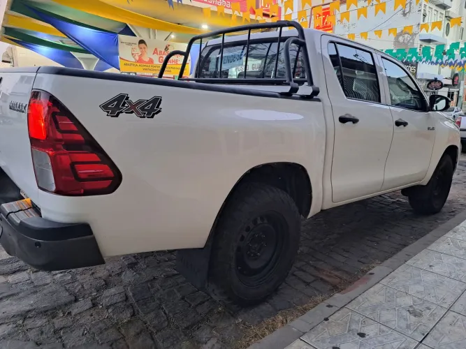 Toyota Hilux CD 4X4 2.8 Diesel Mec. 2022