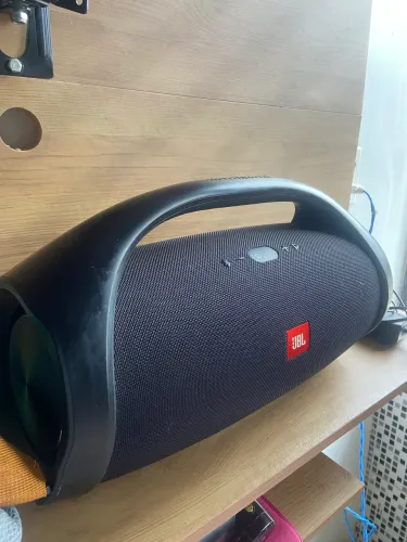 Caixa jbl Bombox