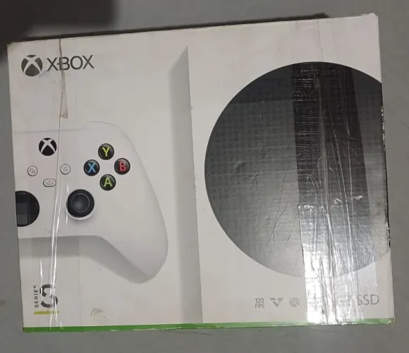 Xbox Series S com 2 Controles