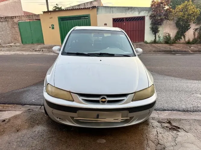 Chevrolet Celta 1.0/super/n.piq.1.0 MPFI VHC 8V 3P 2001