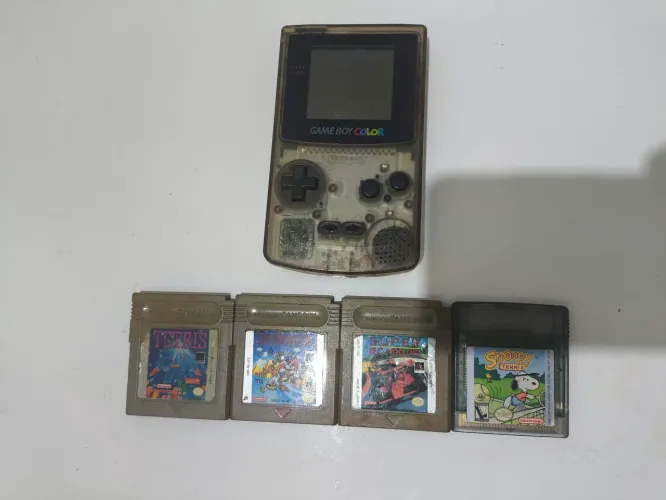 Game Boy color + 4 jogos