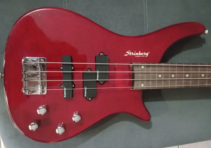 Contrabaixo strinberg 4 cordas fretless