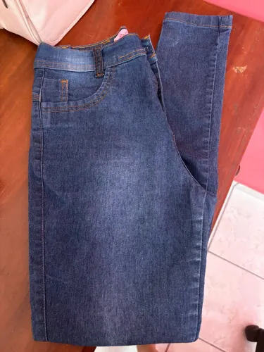 Vendo calça jeans feminina