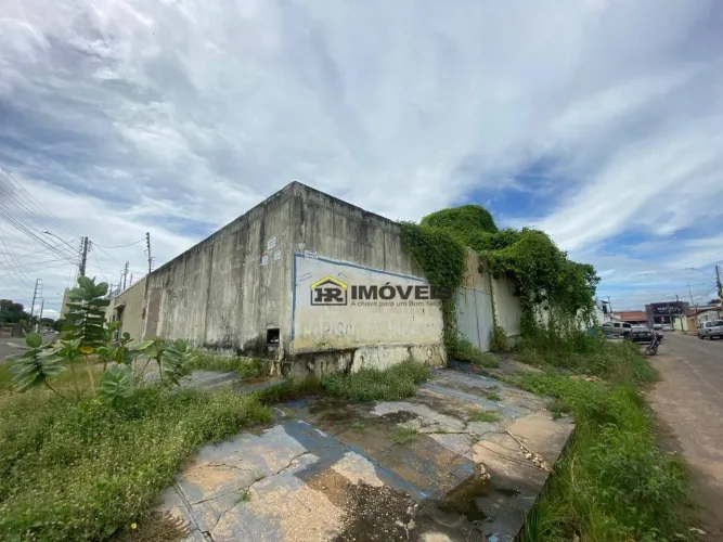 Vende-se Terreno no Bairro Vermelha